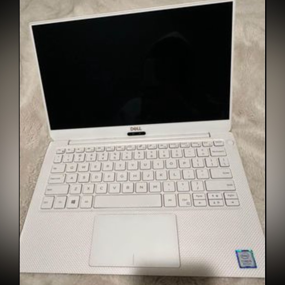 Laptop - Picture 2 of 4